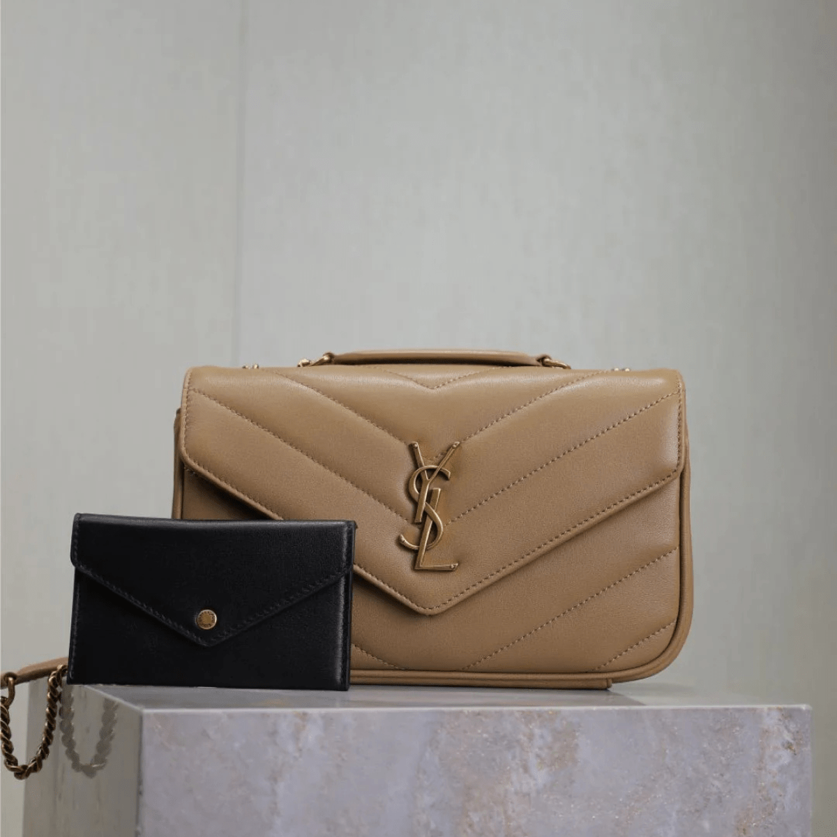 Saint Laurent – Loulou Small Matelassé Lammledertasche