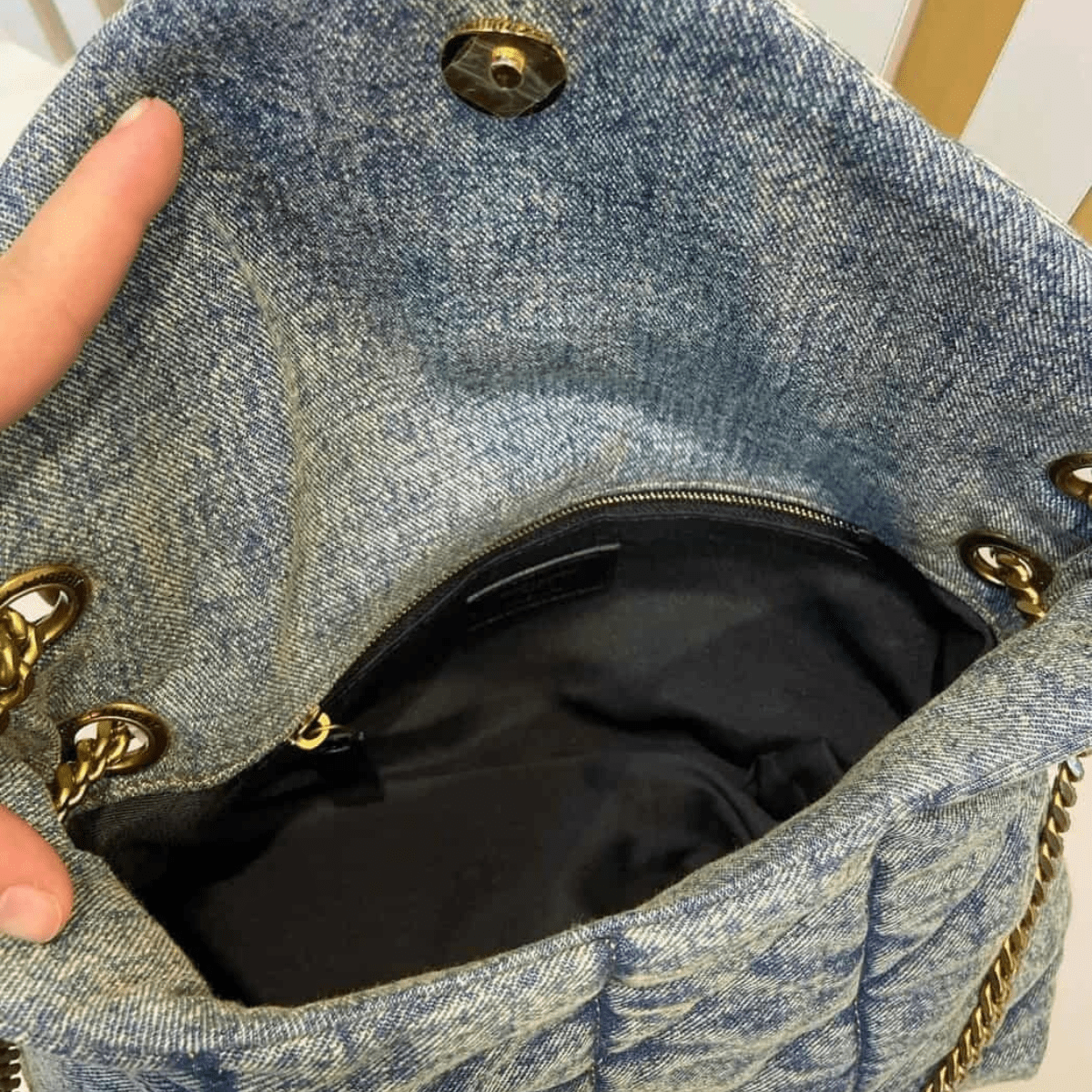 Saint Laurent Loulou Puffer Tasche  in Quilted Vintage Denim