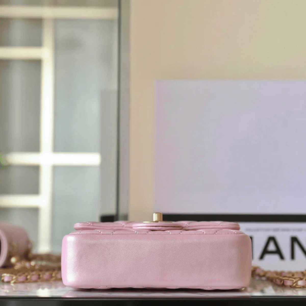 Chanel Classic Flap Mini Tasche – Pink Lammleder mit Gold-Hardware