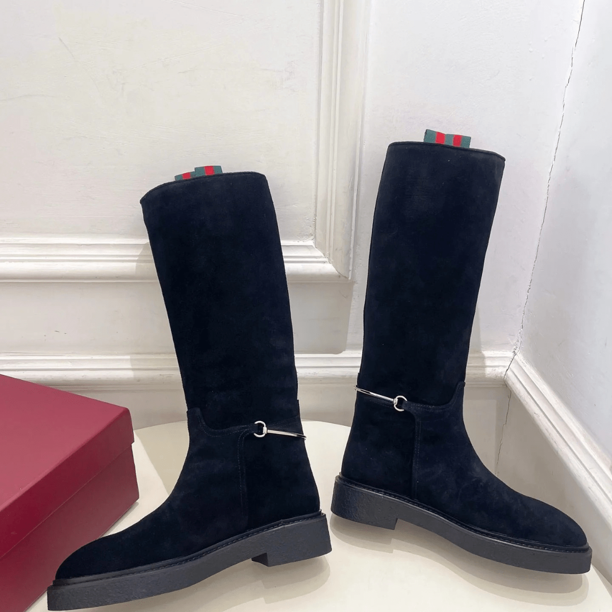 Gucci High Boots aus schwarzem Wildleder