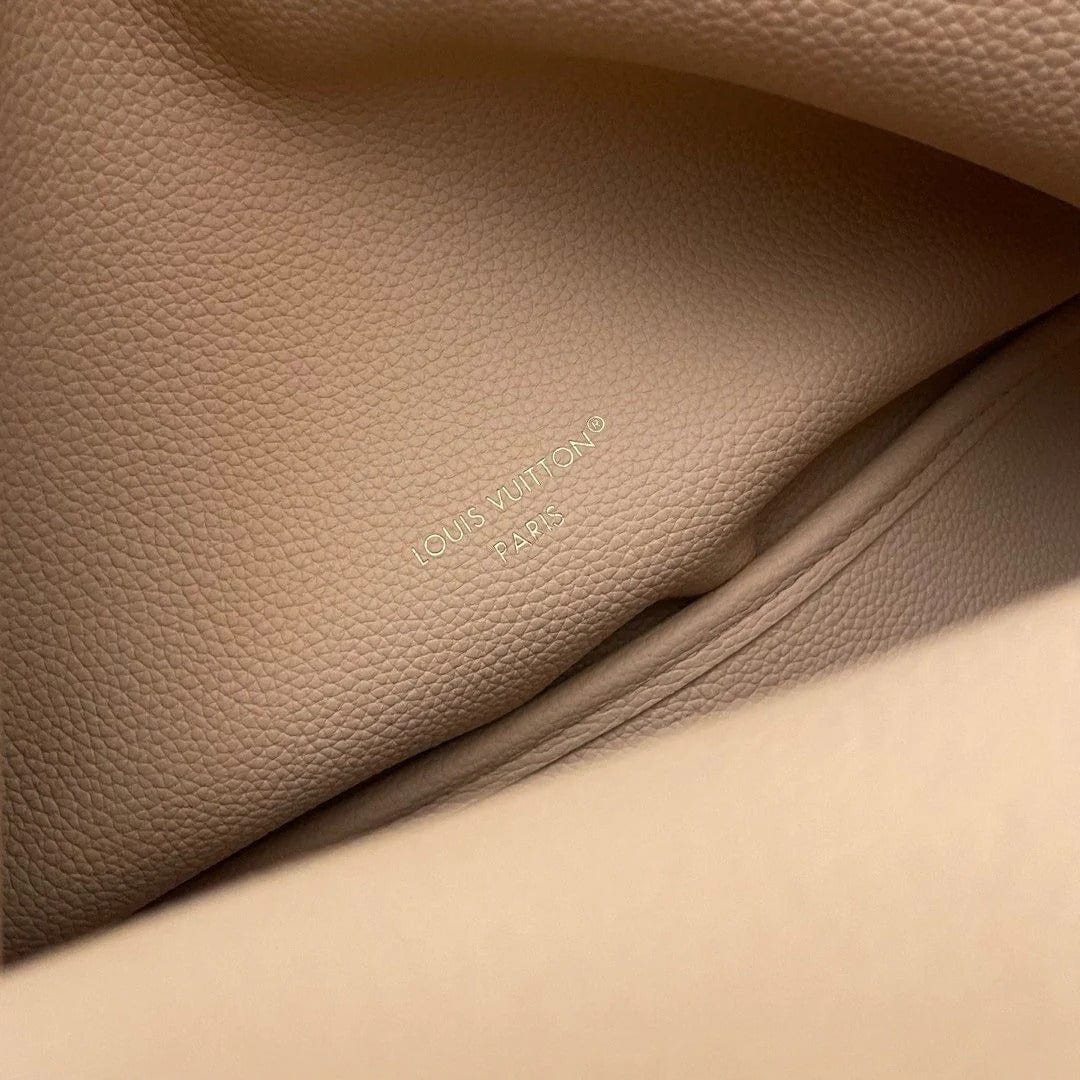 Louis Vuitton – Neverfull Inside Out MM