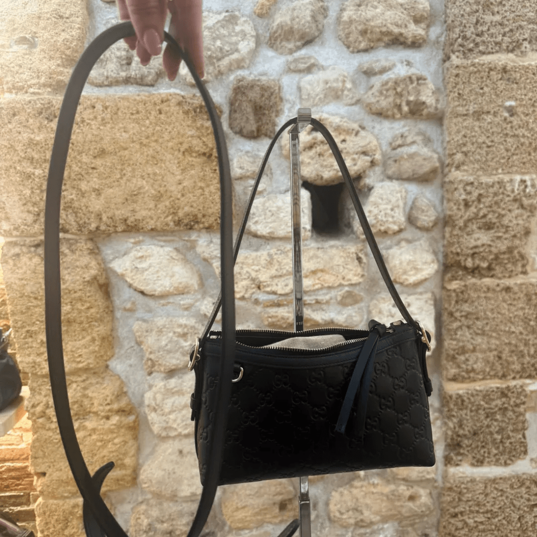 Gucci – Medium GG Emblem Shoulder Tasche