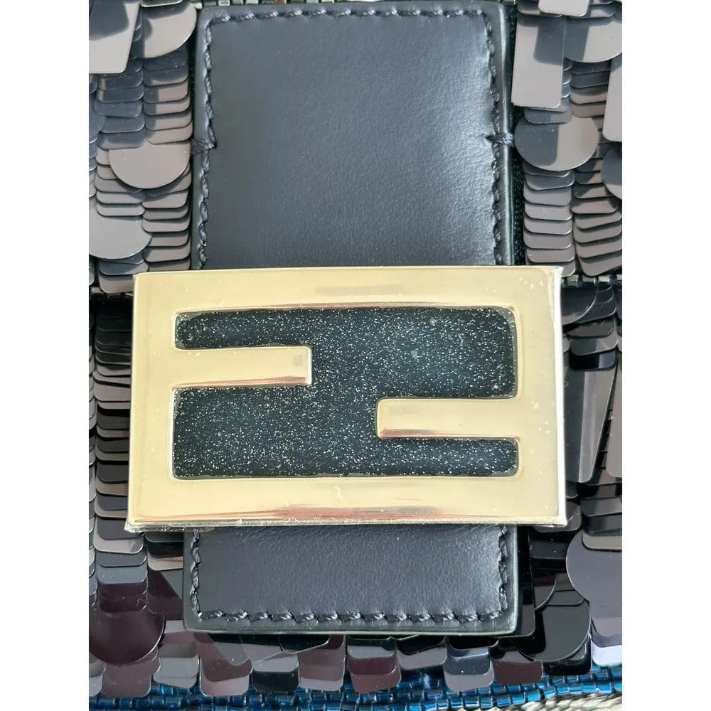 Fendi Baguette Bag in Blauen Pailletten und Leder