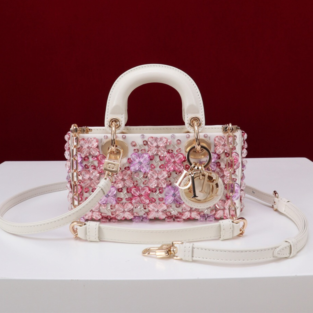 DIOR LADY D-JOY MICRO TASCHE AUS WEISSEM KALBSLEDER MIT ROSA BLUMENSTICKEREI UND STRASS