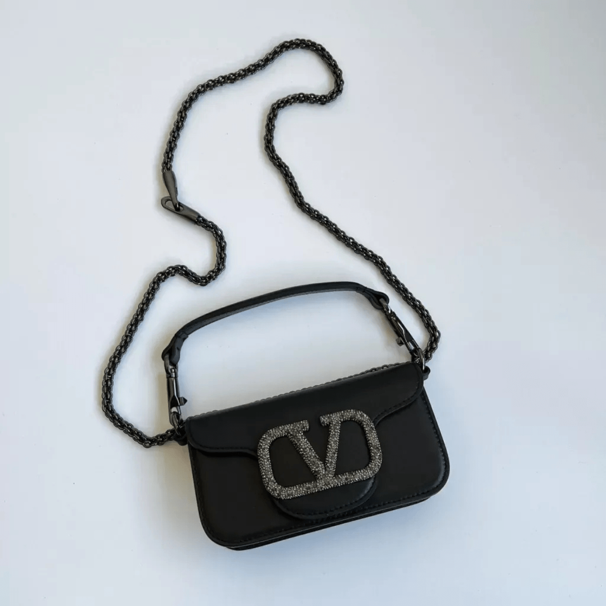Valentino Garavani – Locò Small Schultertasche mit Kristall-Logo