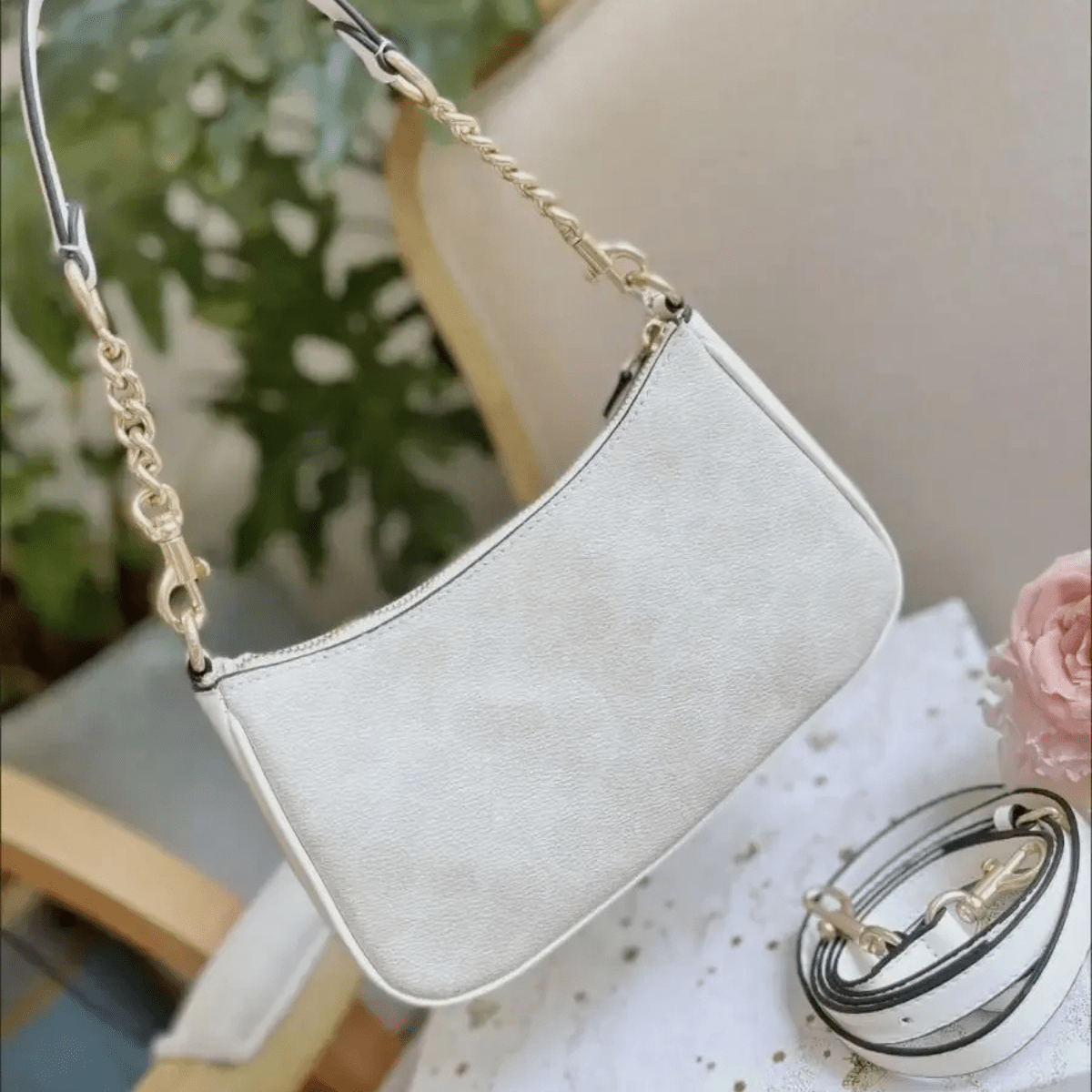 Coach Teri Signature Canvas Tasche