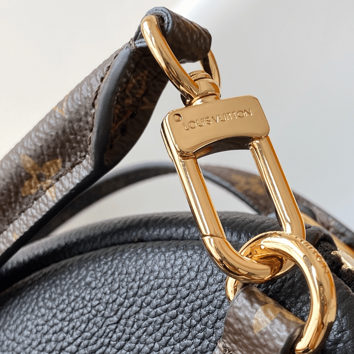 Louis Vuitton – Express PM Tasche