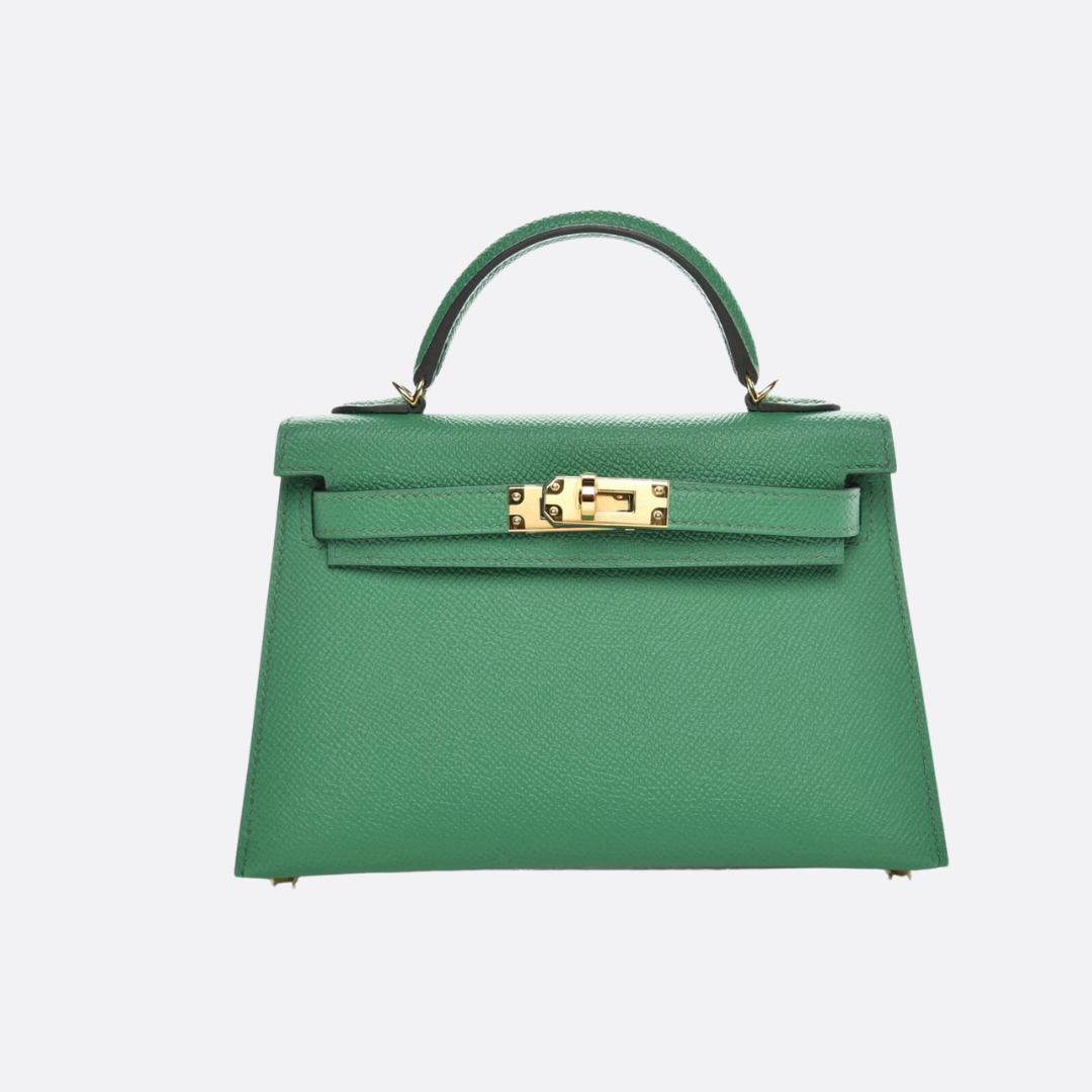 Hermès Kelly 20 Tasche mit goldener Hardware in Grün