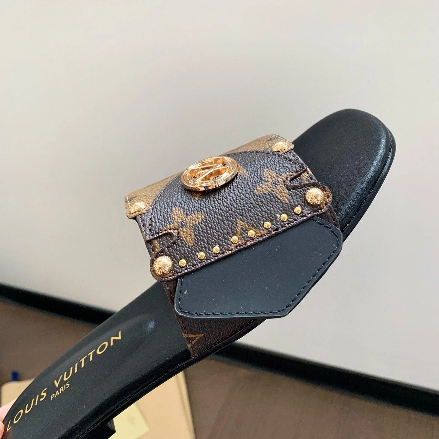 Louis Vuitton – LV Frame Mules Marron Cacao Leder